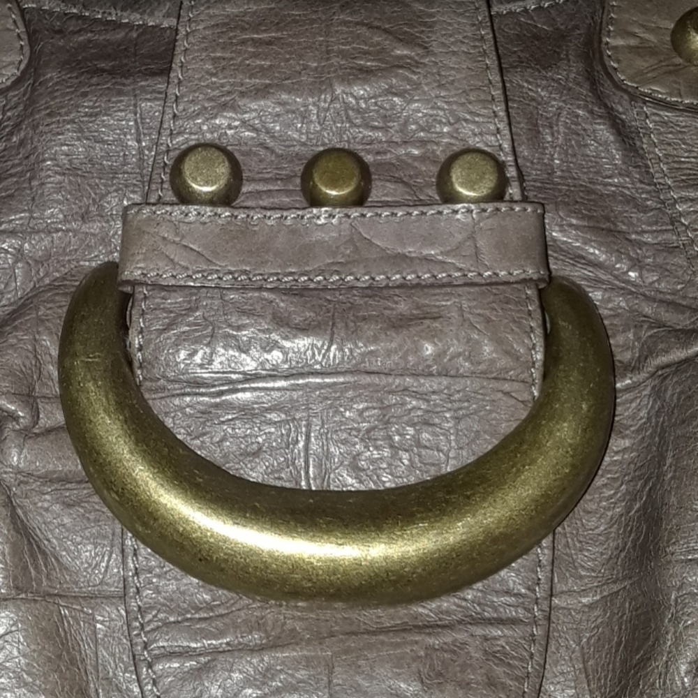Guess - Picture 7 of 8